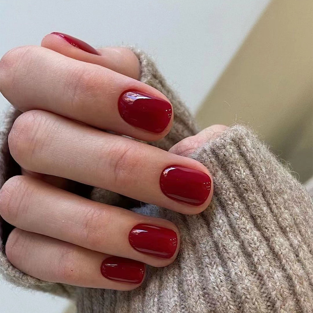 Short Square Press-On Nails – Reds – Classic Red