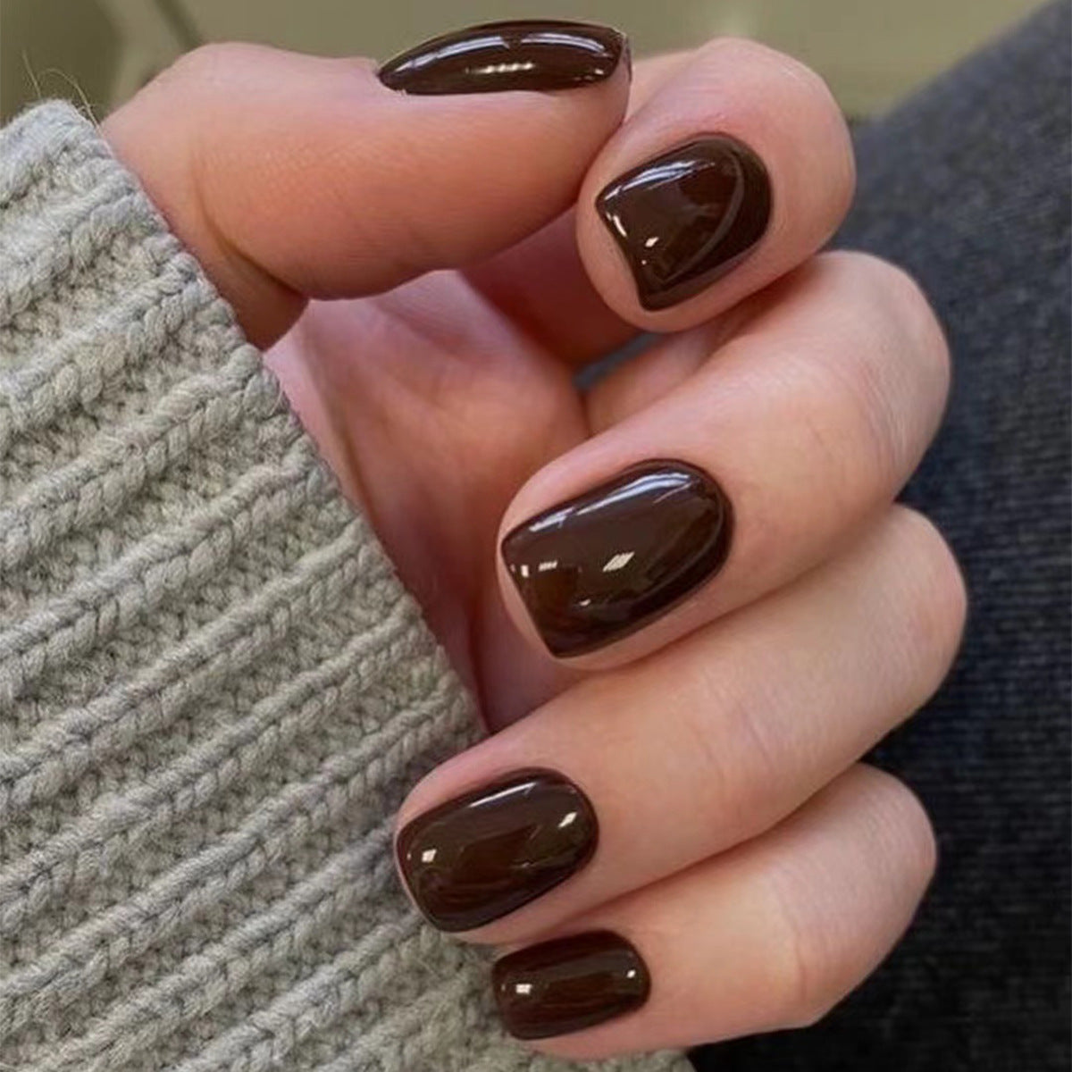 Short Square Press-On Nails – Browns – Espresso