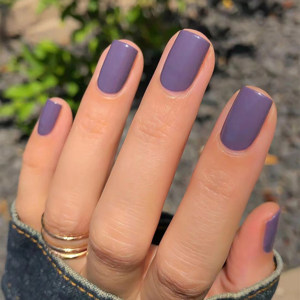 Short Square Press-On Nails – Lilacs – Lavender Grey